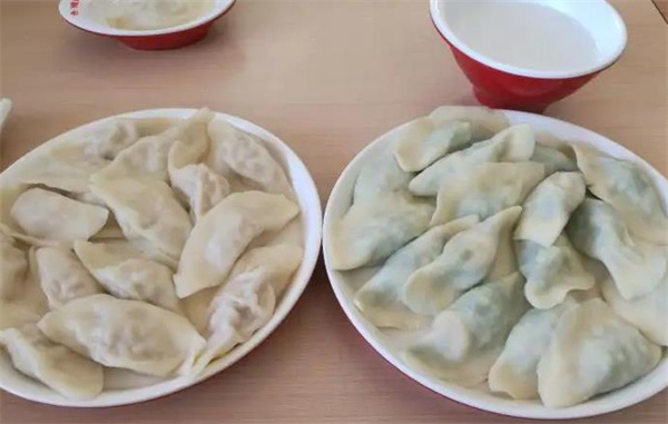 德品佳水餃