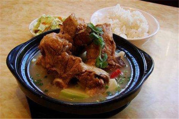 萬(wàn)興源排骨米飯加盟