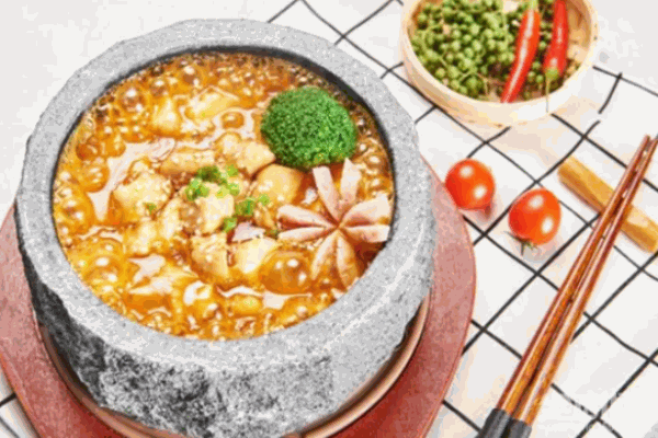 唇忙泡泡雞