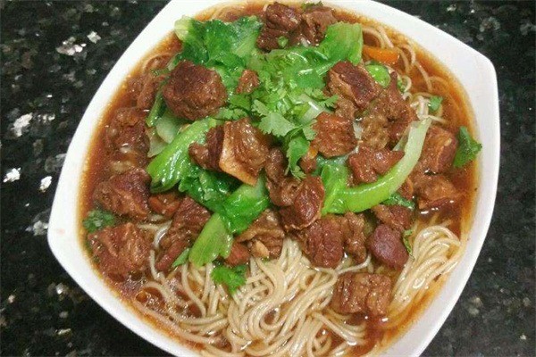 黔味鮮粉面館加盟
