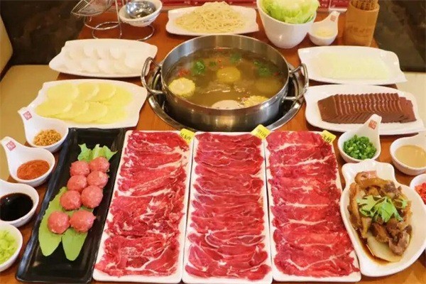 百里尋牛肉火鍋店加盟