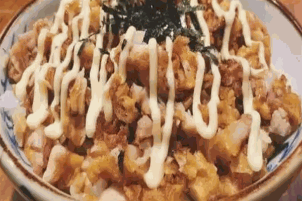 比比基脆皮炸雞飯加盟