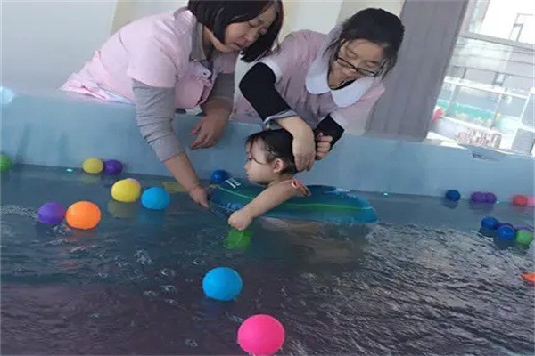 童來福嬰兒游泳館加盟