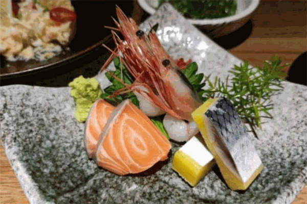 鳥王燒鳥炭火串燒居酒屋加盟