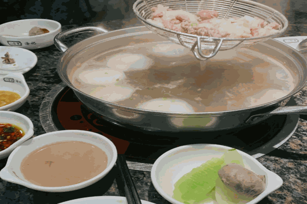 隆記鮮牛肉火鍋加盟