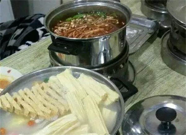 苗韻竹蓀鵝餐飲
