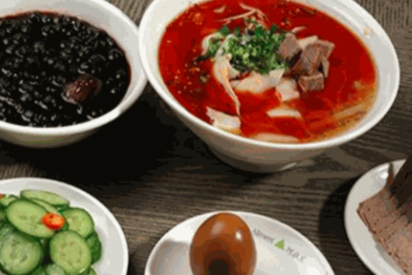 阿軍肉醬拉面