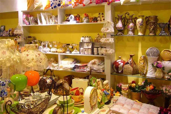 唉呀呀飾品店加盟