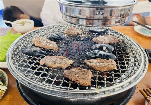 一筒炭火燒肉加盟