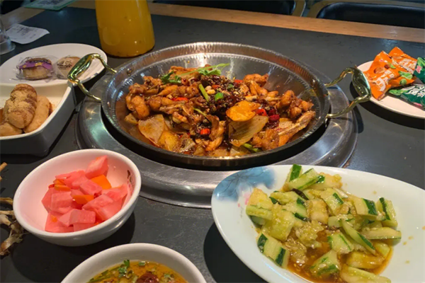 三味緣牛蛙火鍋店加盟