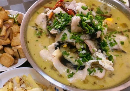 川嬢嬢酸菜魚米飯加盟