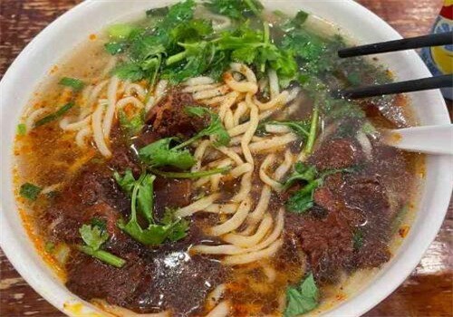 春天牛肉面館加盟