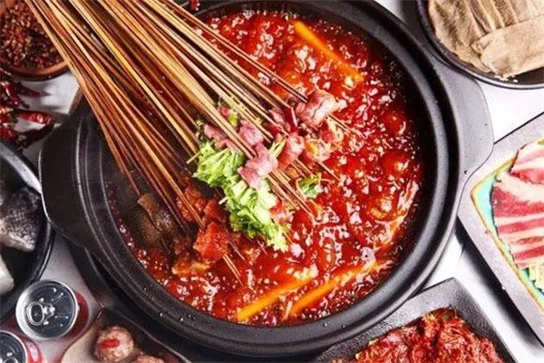初岸精致串串香火鍋加盟