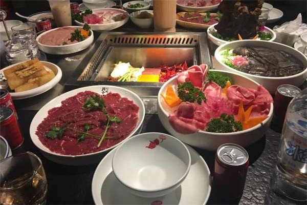 耍牛滿，爽腩鮮牛肉火鍋加盟