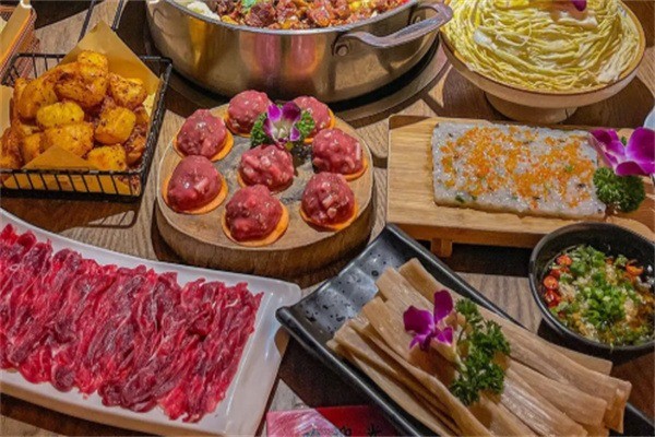 鹵味牛肉鍋火鍋加盟