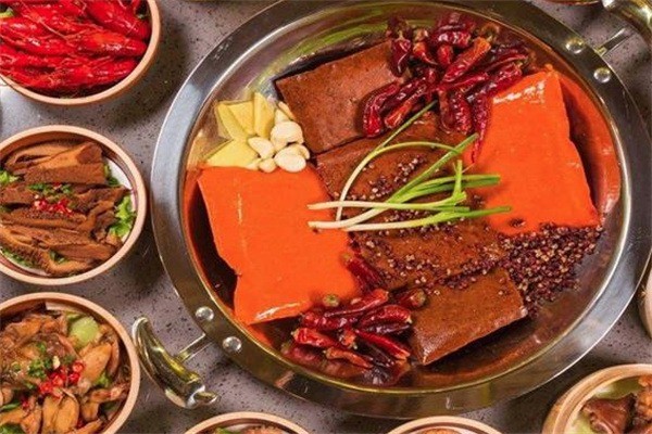 鹵味牛肉鍋火鍋加盟