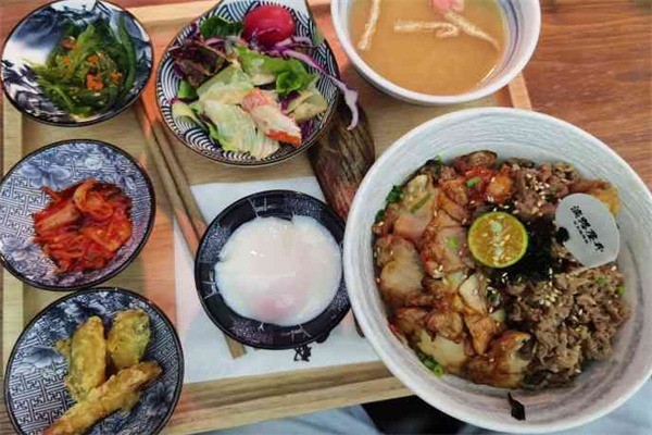 淡路屋井日式燒肉飯加盟