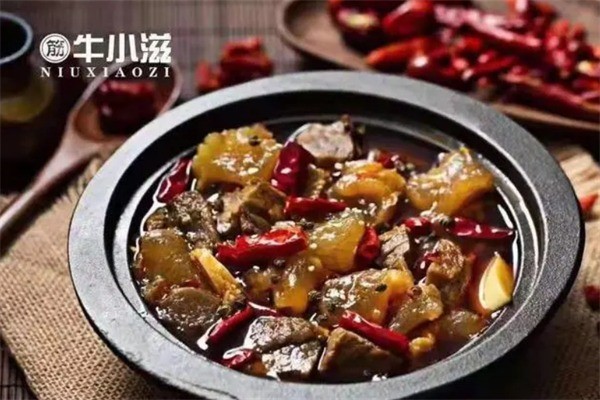牛小滋火鍋加盟