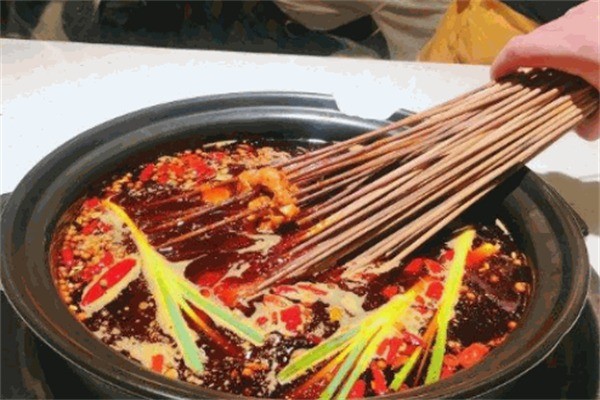 辣魅傳奇串串火鍋加盟