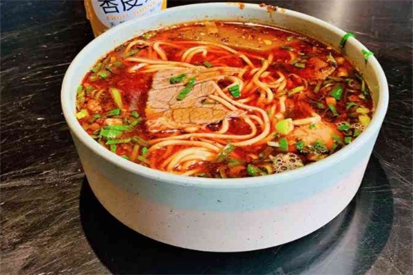 臻老板牛肉面加盟