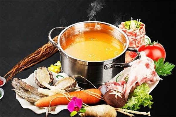 錦伊穆旋轉(zhuǎn)火鍋加盟