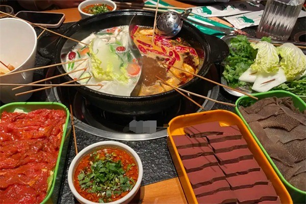 樂膳王串串香加盟
