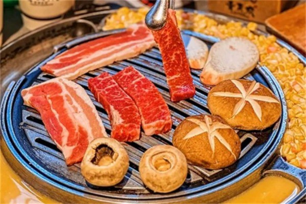 碳百年烤肉加盟