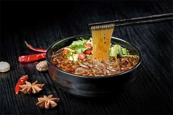 小食起義酸辣粉加盟