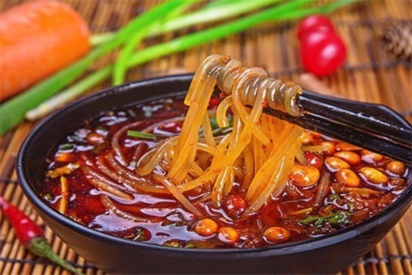 小食起義酸辣粉加盟