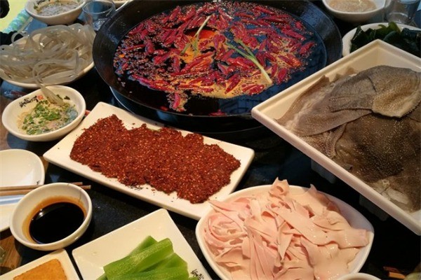 愛妃的肉肉火鍋加盟