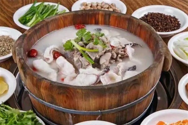小巴渝木桶魚火鍋加盟