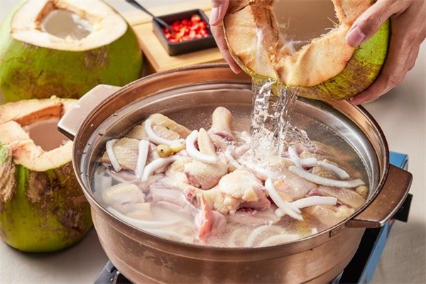 煲個(gè)椰子雞加盟