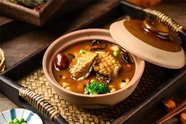 申公鮑鮑魚(yú)撈飯加盟