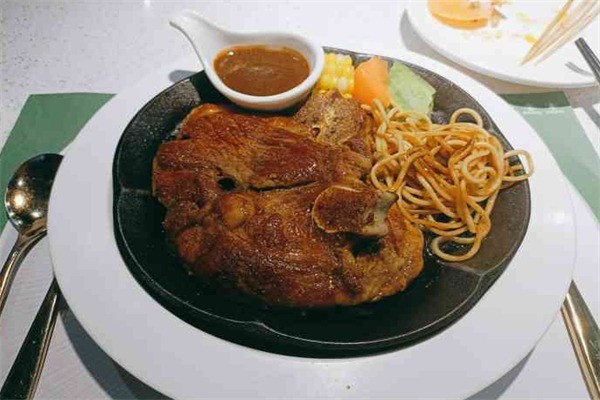 大拇指牛扒自助餐加盟