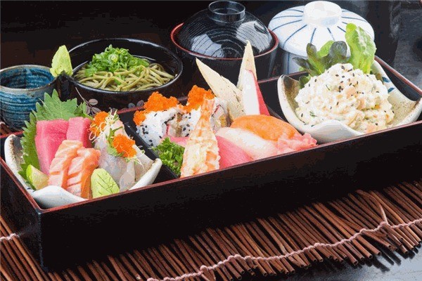 悅蘭日式料理加盟