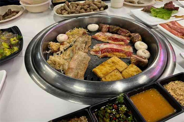 盆缽滿烤肉加盟
