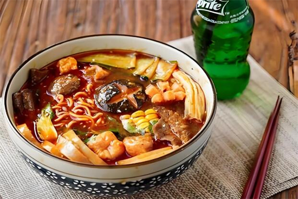 鵝寶家麻辣燙加盟