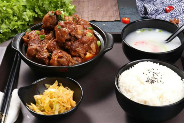 醬香骨頭飯加盟
