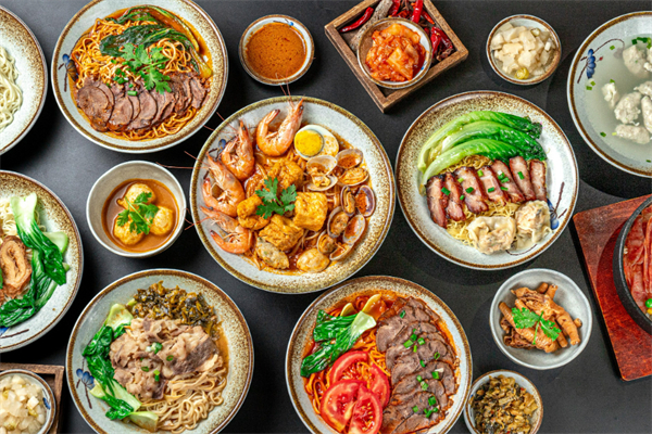 青青菜時(shí)尚餐廳加盟