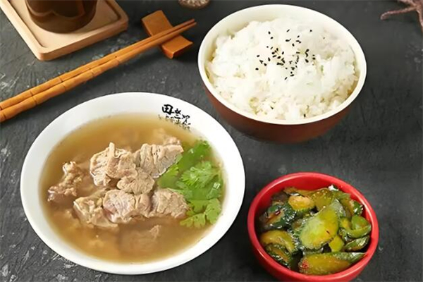 田老師排骨米飯加盟