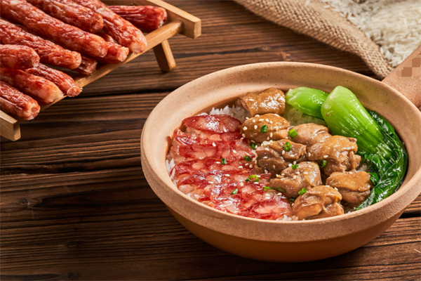 鮮皇煲煲仔飯加盟