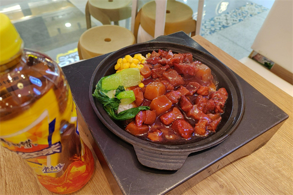 啊媽煲煲仔飯加盟