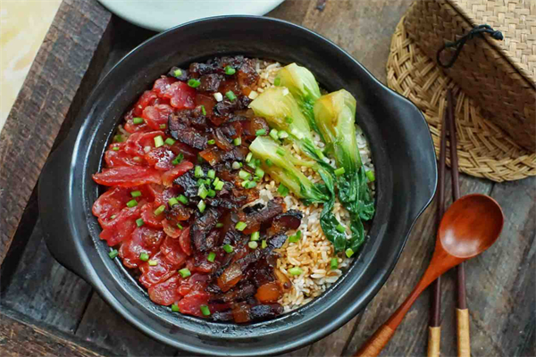 煲樂(lè)香煲仔飯加盟