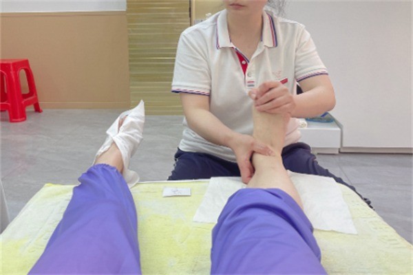 鄭源源足療店加盟