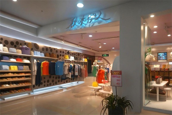 秋水伊人女裝專賣(mài)店加盟