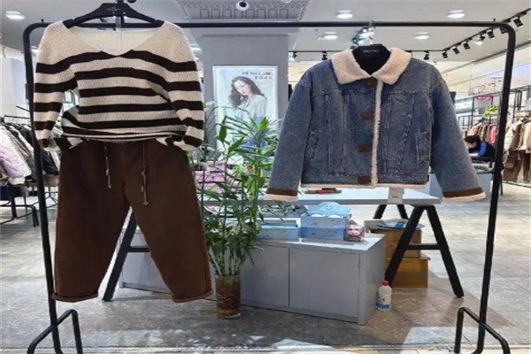 慕慕品牌衣服加盟