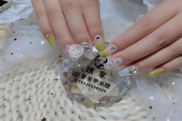瞧享美甲品牌圖片