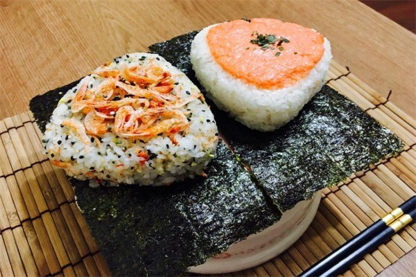 喲喲飯團加盟