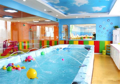 迷你海洋嬰幼兒游泳館
