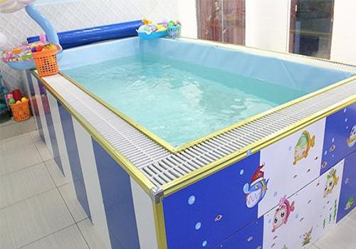 三只青蛙嬰兒游泳館